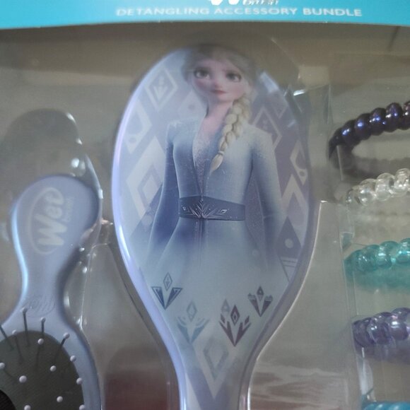 Wet Brush Disney Frozen II Elsa Original & Mini Detangler Accessory Set NEW - Picture 3 of 6